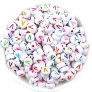 100pcs ακρυλικες στρογγυλες επιπεδες χαντρες γραμματων χρωματιστες για DIY κατασκευη κοσμηματων