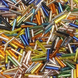 Perles tubulaires en verre coloré mix argenté pour la fabrication de bijoux artisanaux DIY.