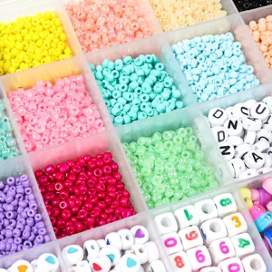 Boite de Rangement 28 Grilles Perles de Rocaille Colorees Perles Lettres Bijoux