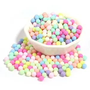 Perles rondes acryliques pastel colorées, parfaites pour le remplissage de résine DIY et accessoires.