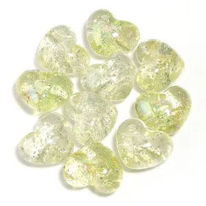 Ακρυλικες διαφανες χάντρες καρδια glitter DIY κοσμήματα αξεσουάρ λεπτομερεια κοντινο