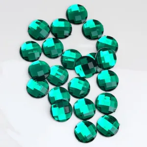 Grüne flache runde Acryl Strasssteine 14mm facettierte Diamantkristalle für DIY Handwerk.