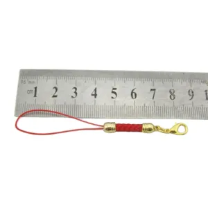 DIY cordino per telefono rosso fatto a mano con chiusura a moschettone dorata