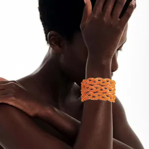 Handgemaakte geweven multi-layer kralen brede manchet armband, retro oranje verstelbaar.