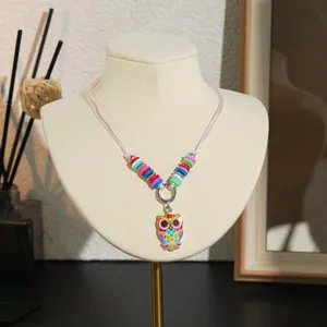 Kleurrijke klei kralen leuke cartoon uil hanger ketting voor kinderen dagelijkse mode.