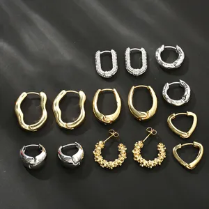 Set onregelmatige geometrische metalen creolen oorbellen, trendy minimalistische sieraden.