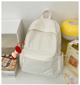 Casual beige schoolrugzak voor dames, grote capaciteit lichte tas voor dagelijks gebruik.