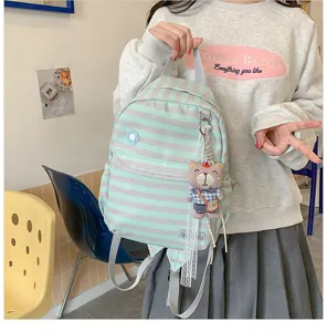 Casual gestreepte schoolrugzak met schattige berenhanger, grote capaciteit voor studenten.