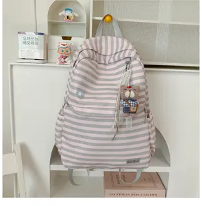 Minimalistische gestreepte schoolrugzak in Japanse stijl met een grote capaciteit