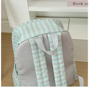 Japanse minimalistische gestreifte rugzak met grote capaciteit voor studenten en scholieren.