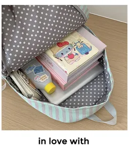 Japanse minimalistische gestreepte rugzak met grote capaciteit voor studenten op school.