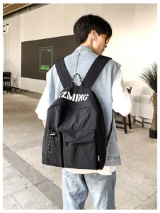 Lässiger, großer Rucksack für Damen und Herren, stylischer Outdoor-Reise-Tagesrucksack mit Fächern.