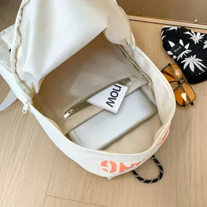 Großer lässiger Rucksack für Reisen und Sport, stilvolle weiße Schultasche für Damen und Herren.