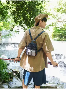 Mochila pequeña de nailon con cordón para viajes al aire libre y deportes de ocio ligeros.