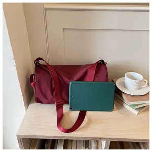 Sac bandoulière cylindrique en nylon de couleur unie pour femme, grand sac fourre-tout.