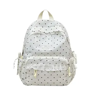 Koreaanse stijl polkadot rugzak met kant afwerking, vooraanzicht van casual tas