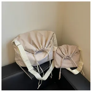 Sac bandoulière minimaliste unicolore à cordon grande capacité sac souple en nylon