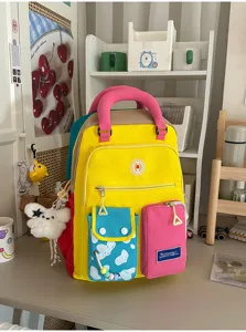 Kleurrijke Koreaanse stijl damesrugzak, lichtgewicht en praktisch voor school en reizen.