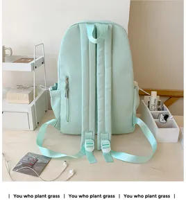 Mintgroene casual schoolrugzak voor studenten, grote dagrugzak met comfortabele banden.