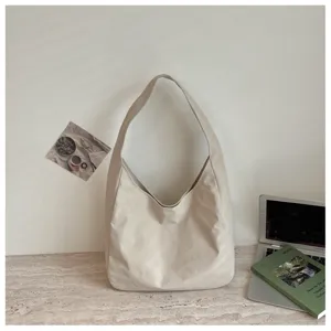 Minimalistische einfarbige Segeltuch Umhängetasche lässige Hobo Tote Bag für den täglichen Weg.