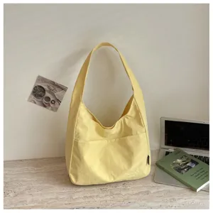 Minimalistische einfarbige Segeltuch Schultertasche, Freizeittasche fur Alltag und Arbeit.