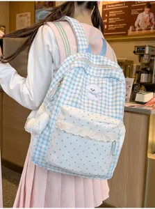 Koreaanse zoete blauw-witte ruitjes rugzak detail, schattig kantontwerp voor studenten.