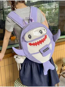 Leuke cartoon haai rugzak voor kinderen en scholieren, waterdichte schooltas leuk.