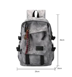 Sac à dos casual camouflage gris avec poches, grande capacité, cartable résistant.