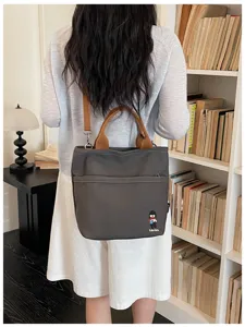 Sac cabas en toile décontracté style coréen pour femmes, sac bandoulière quotidien chic.