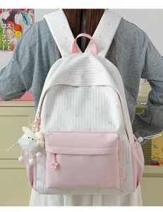 Frisse roze-witte gestreepte schoolrugzak met schattige pluche hanger, grote capaciteit voor dagelijks.