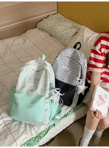 Japanse stijl color-block schoolrugzak voor tienermeisjes, grote capaciteit detail.