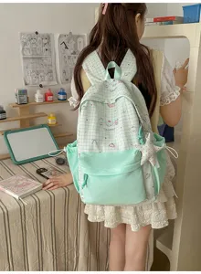 Japanse ruitjes rugzak voor studenten, lichtgewicht, grote capaciteit met schattige leuke hangers.