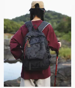 Sac à dos d'école grand capacité durable pour étudiants, sac de loisirs élégant au quotidien.