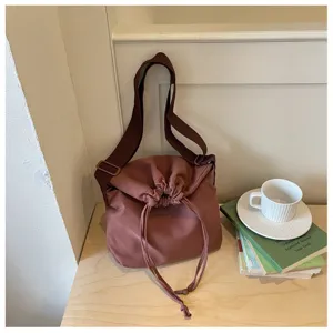 Sac bandoulière cordon design de niche unicolore sac messager en toile style décontracté