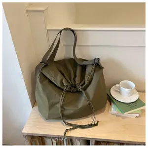 Sac bandoulière à cordon vert olive grande capacité sac de messager slouchy unisexe