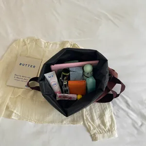 Sac bandoulière cordon design de niche, grande capacité pliable couleur unie messager.