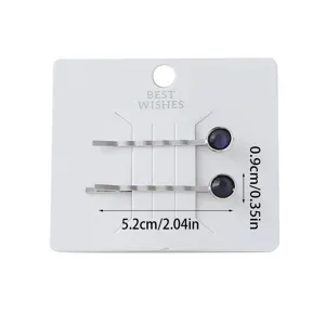 Minimalistische Haarnadeln aus Metall mit blauen Strasssteinen auf Karte, Länge 5,2 cm.
