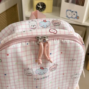 Japanse contrastkleur ruitjes schoolrugzak voor meisjes, lichtgewicht en grote capaciteit.