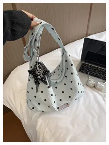 Lichtblauwe gestipte geplooide hobotas casual schoudertas stijlvolle dagelijkse handtas voor dames