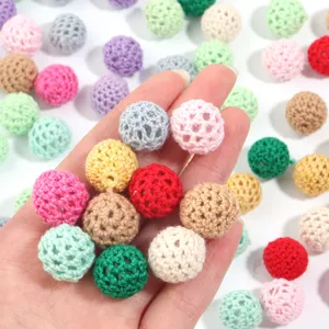 Bolas de hilo de ganchillo huecas de colores cuentas acrílicas para dijes de teléfono DIY.