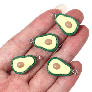 Simpatici ciondoli charm avocado in smalto per creazione di gioielli bracciali collane.