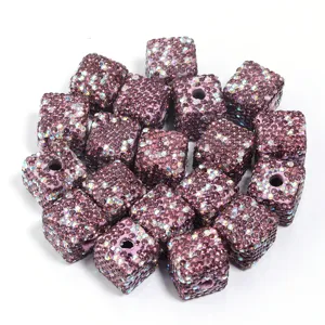 Perles de cube en argile a strass violet pour accessoires de cheveux et bijoux faits main