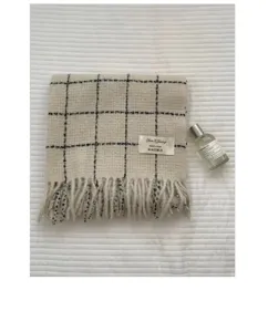 Classic plaid tassel cashmere-feel scarf for women, soft warm winter casual shawl wrap.