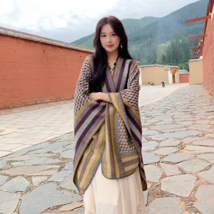 Chale poncho cape d'hiver ethnique a rayures geometriques pour femme voyage en plein air