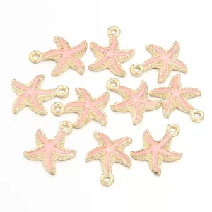 Pendentifs étoile de mer roses bordés d'or pour bracelets et accessoires de bijoux faits à la main.
