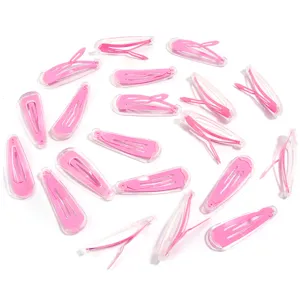 Detailansicht von bonbonfarbenen transparenten Jelly-Kunststoff-BB-Haarspangen für DIY.