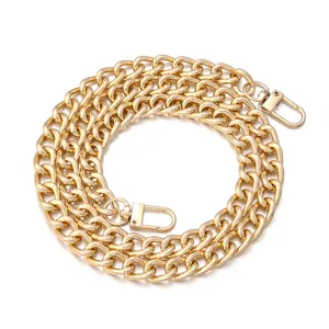 Gouden metalen tassenketting riem met karabijnhaken DIY vervangingsaccessoire voor handtassen.