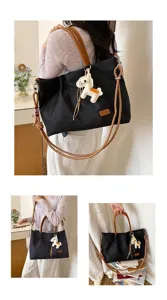 Sac cabas fourre-tout tendance pour femme avec charm cheval, sac bandoulière élégant et chic.