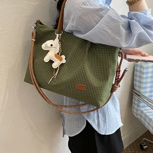 Sac cabas à carreaux vert pour femme, sac à bandoulière décontracté avec pendentif cheval.