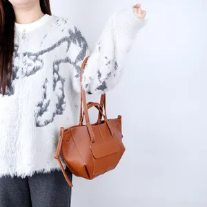 French style brown tote bag for women, large capacity stylish commuter shoulder handbag.